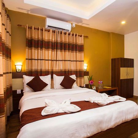 Hotel Trip Pokhara Zewnętrze zdjęcie
