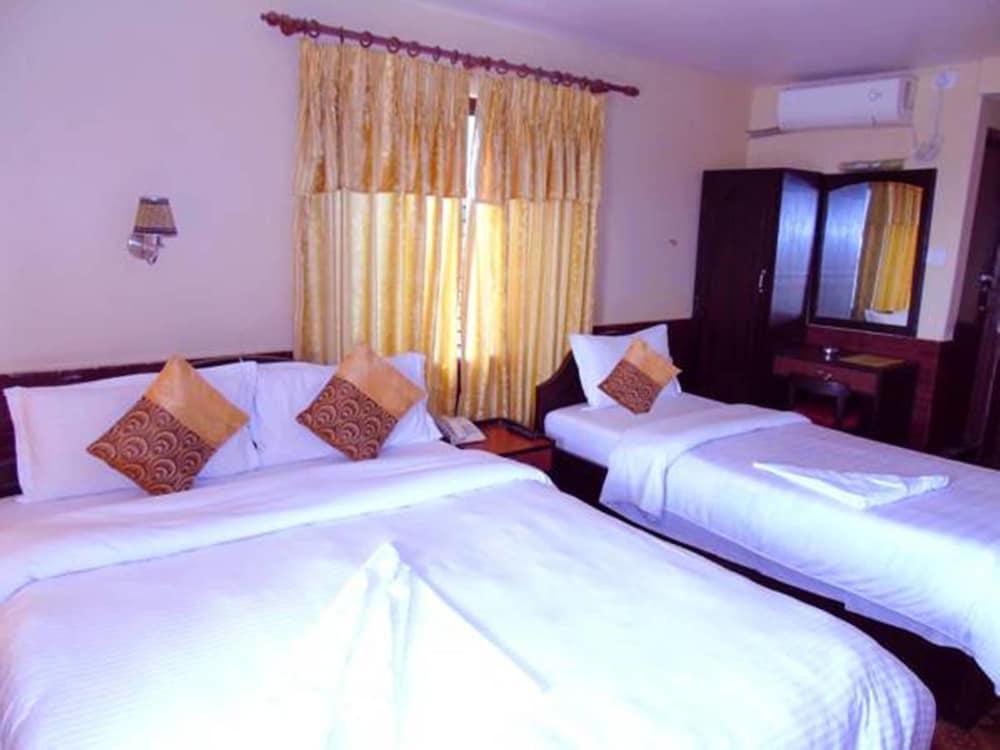Hotel Trip Pokhara Zewnętrze zdjęcie