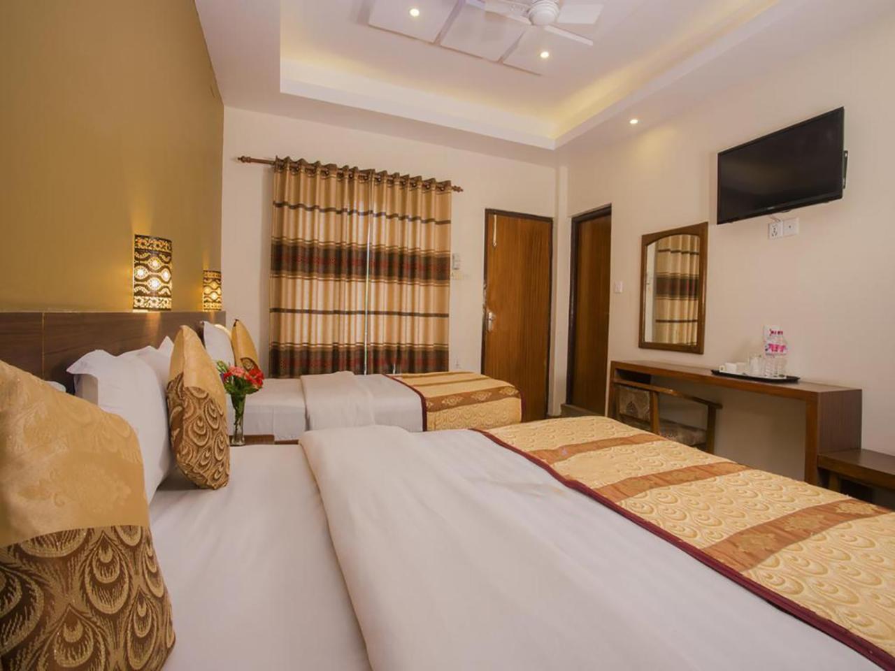 Hotel Trip Pokhara Zewnętrze zdjęcie