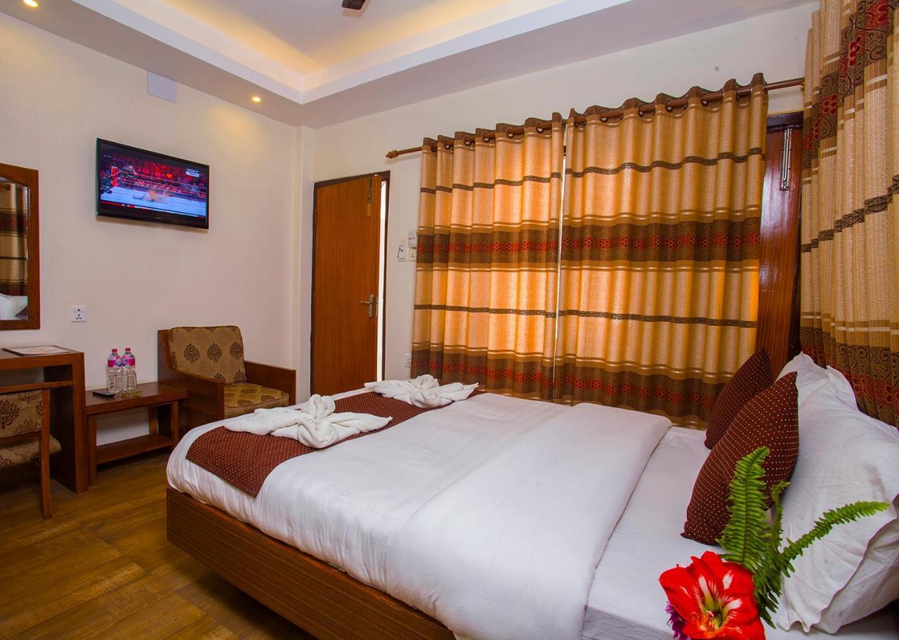 Hotel Trip Pokhara Zewnętrze zdjęcie